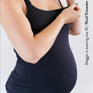 Anook Maternity and nursing sports tank black size Large.